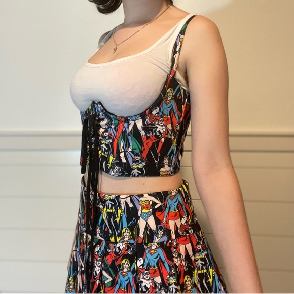 Dolls kill / DC collab corset/skirt set - Picture 9 of 16
